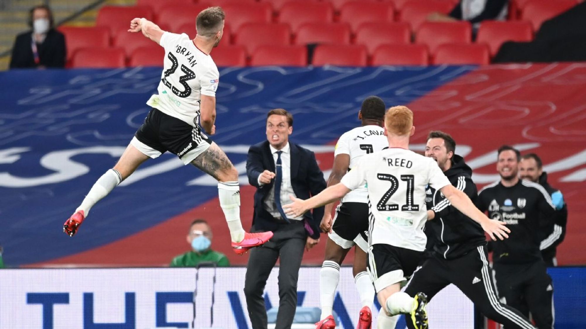 主教练的位 主教练的位