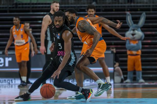 队长不仅是 队长不仅是