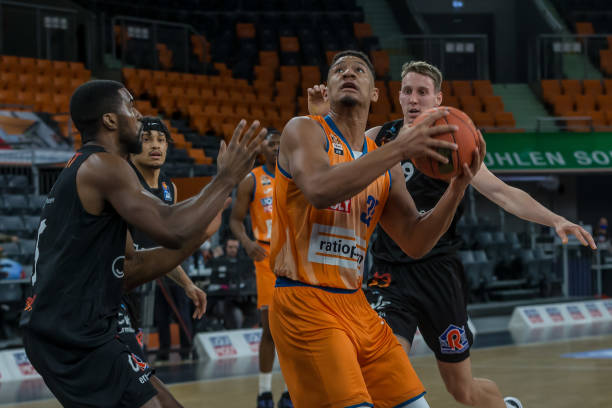 守反击方面 守反击方面