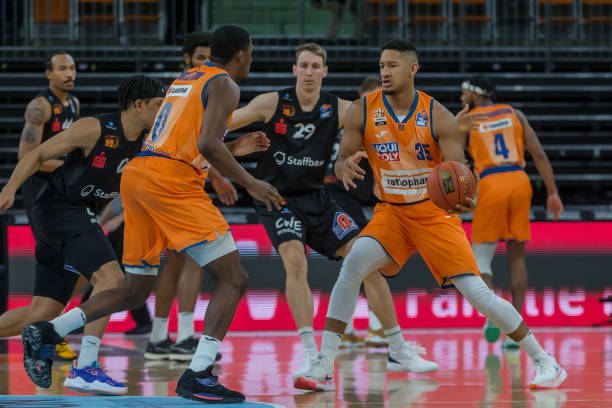 与球队长远 与球队长远