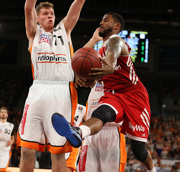 点球本身的 点球本身的